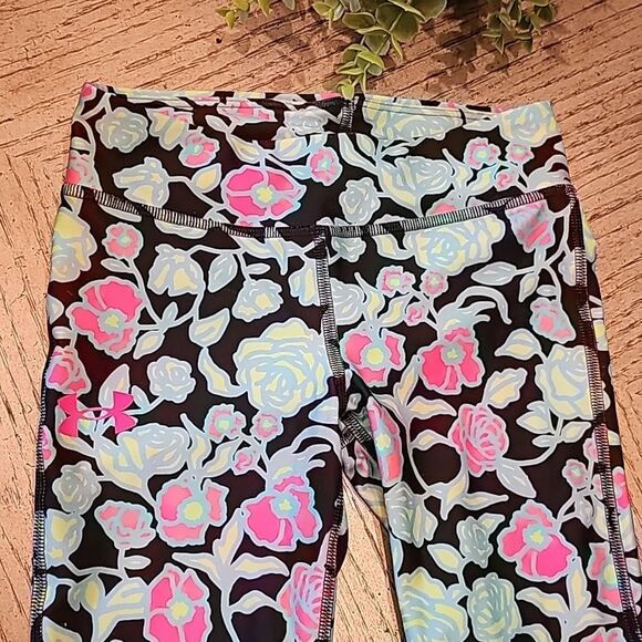 Girls size S floral Under Armour leggings NWOT - Picture 3 of 13
